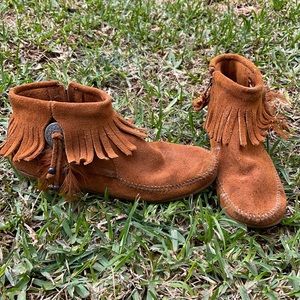 Minnetonka Moccasin Boots